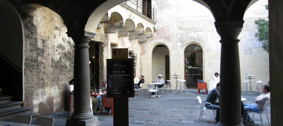 Public Library/Bookstore/Bar in Puebla